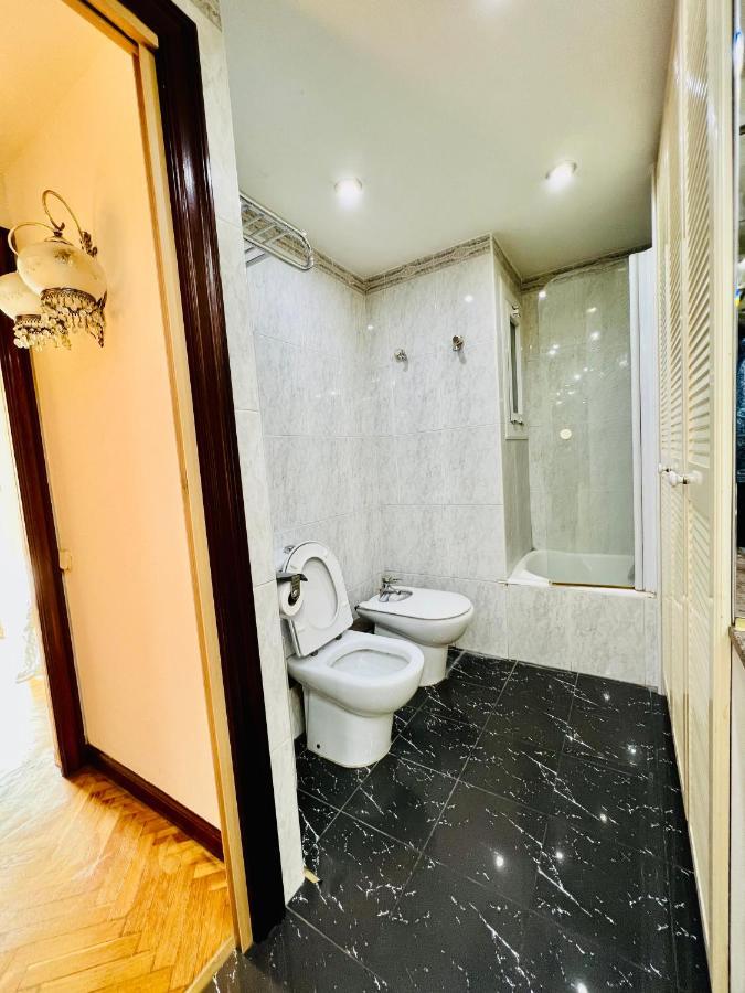 Your Second Home In Barcelona With Private Room And Private Bathroom Close To Montjuic, Pl Espana, La Rambla, Ferry Port Dış mekan fotoğraf